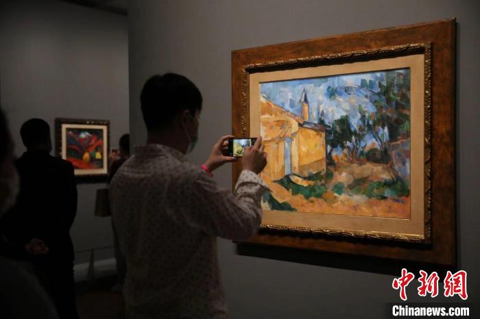 “現代藝術100年——意大利國家現當代美術館珍藏”藝術大展?！埡鄠?攝
