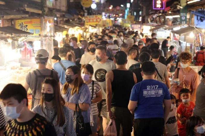 冰粉、雙皮奶、螺螄粉……臺網友發帖：臺灣街頭越來越多大陸小吃