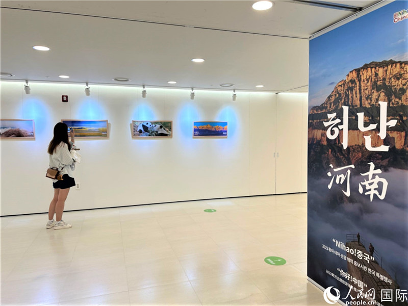 2.民眾參觀“看九曲黃河 聽華夏故事”主題展。人民網記者 馬菲攝