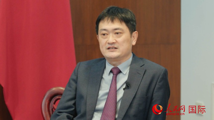 中國駐阿根廷使館代辦孫怡接受人民網專訪。人民網記者 張若涵攝