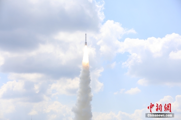 北京時間 2023年9月10日12時30分，中國在太原衛星發射中心使用長征六號改運載火箭，成功將遙感四十號衛星發射升空，衛星順利進入預定軌道，發射任務獲得圓滿成功。該衛星主要用于開展電磁環境探測及相關技術試驗。此次任務是長征系列運載火箭第487次飛行。王曉虎 攝