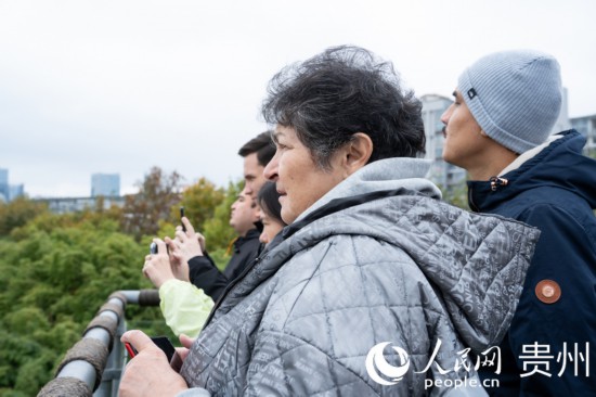 遠眺觀山湖公園。人民網 陽茜攝