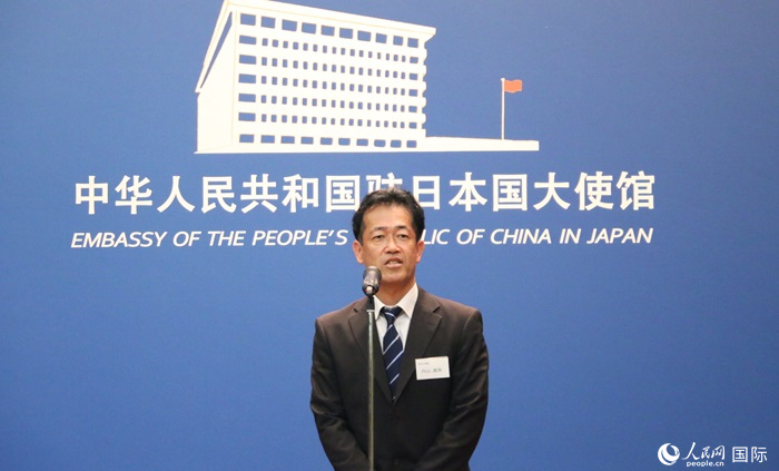 導師代表、東京大學教授內山真伸發表致辭。人民網 許可攝