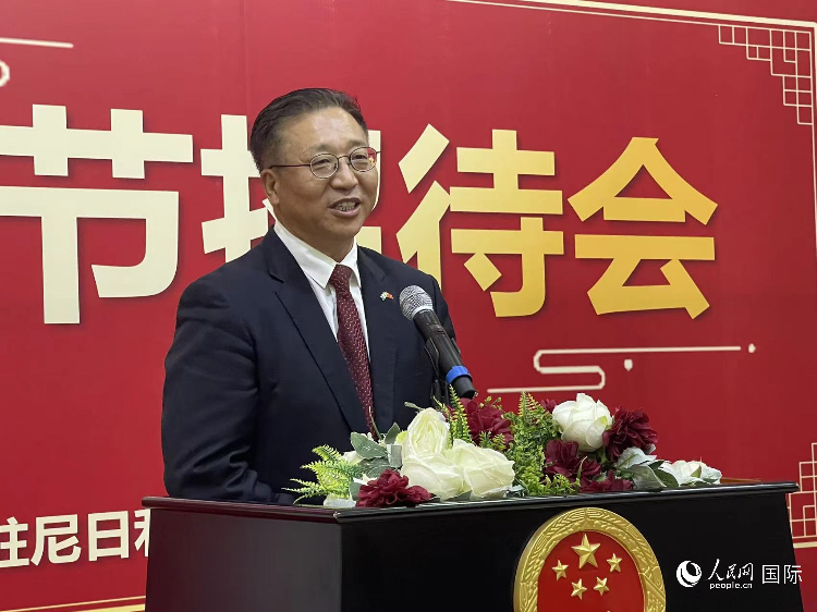 中國駐尼日利亞大使崔建春致辭。人民網記者 姜宣攝