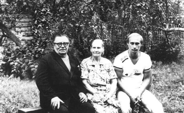 從圣彼得堡到莫斯科，普京從政大事記：下一個六年怎么走？
