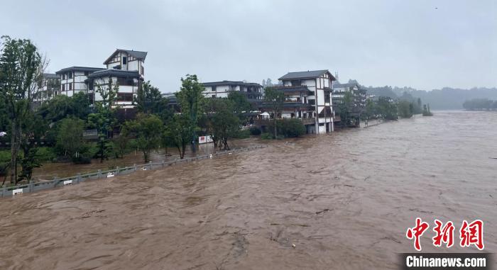 四川暴雨、山洪、地質災害氣象風險預警齊發