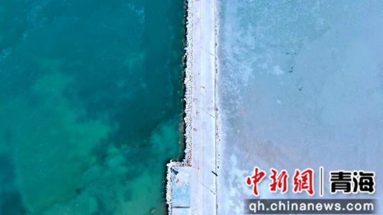 圖為冬日青海湖。李江寧攝