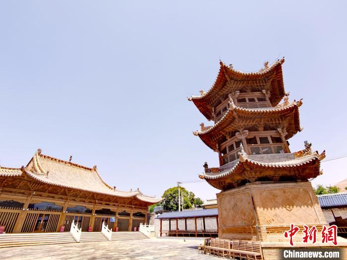 圖為阿河灘清真寺局部?！執砀?攝