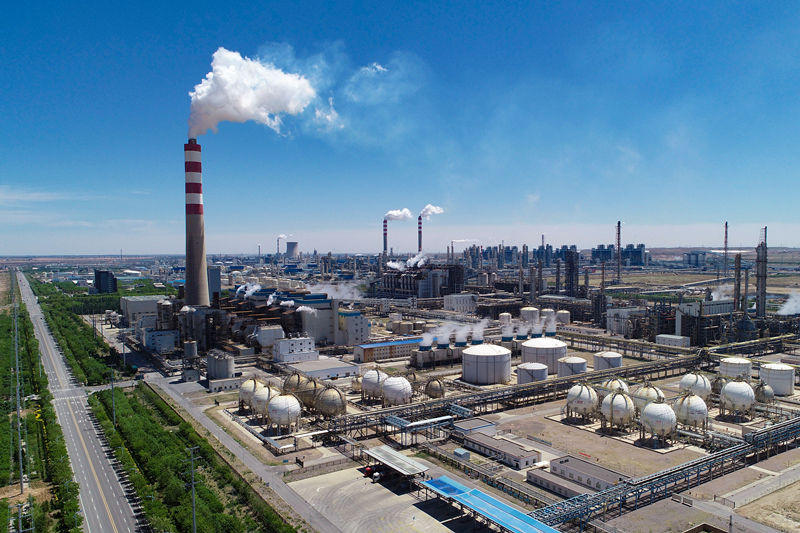 2021年5月16日拍攝的寧夏寧東能源化工基地。