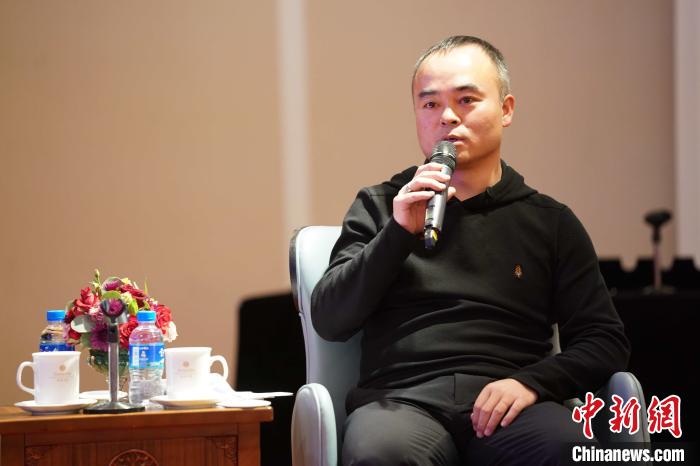 圖為<a target='_blank' >中新社</a>青海分社社長胡鐘藝就加強瀾湄流域新聞報道發表觀點?！√K丹 攝