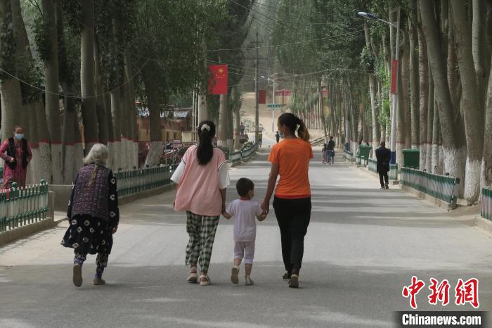 圖為進藏先遣英雄連誓師地原址所在的新疆維吾爾自治區和田地區于田縣普魯村現貌?！畛坛?攝