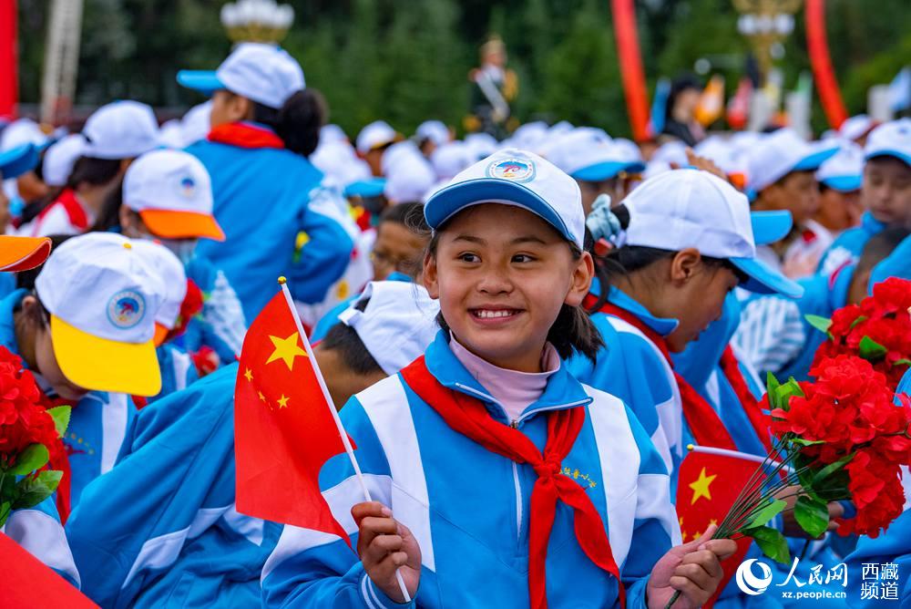 8月19日10時，慶祝西藏和平解放70周年大會在拉薩市布達拉宮廣場隆重舉行。徐馭堯 攝