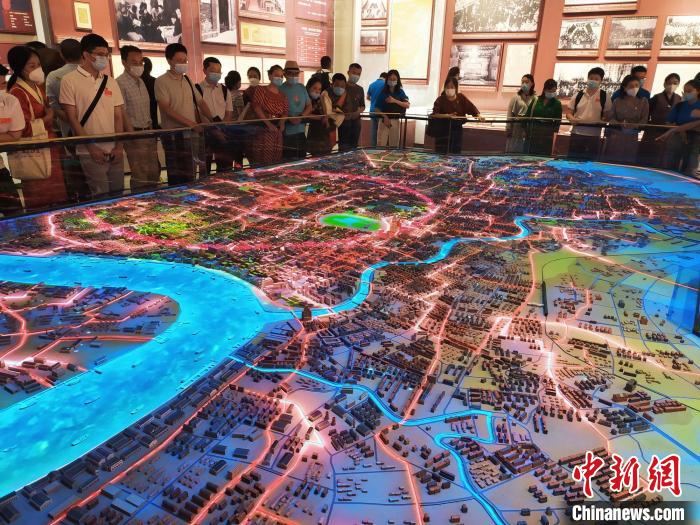 日喀則文化與旅游管理工作者上?！叭〗洝鳖I悟生態旅游內涵