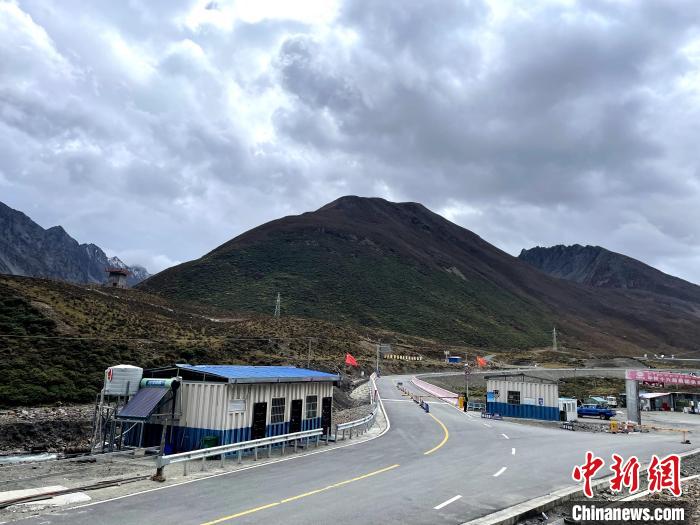 西藏邊境警察：守護G219！在移動方艙的青春堅守