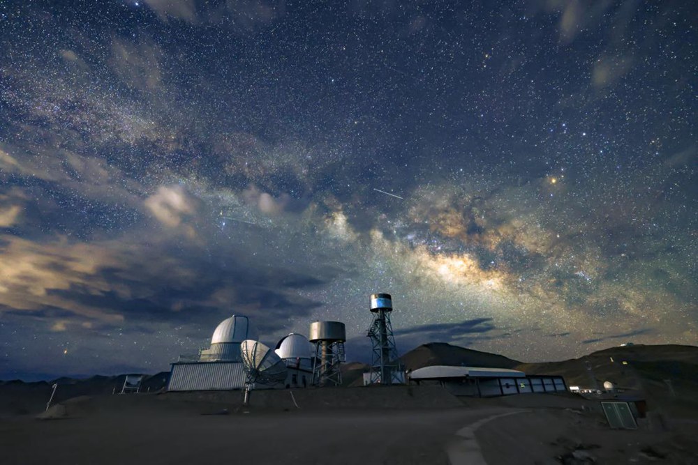 絕美暗夜星空。貢覺群培攝