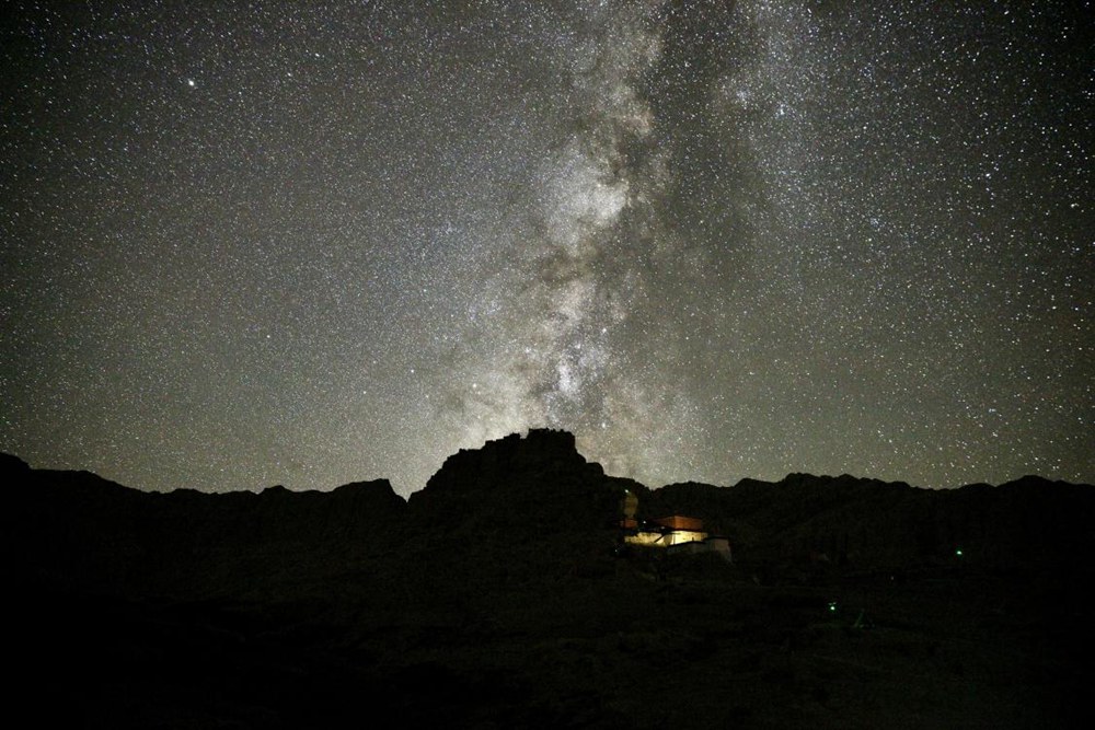 阿里暗夜星空。旦真次旦攝