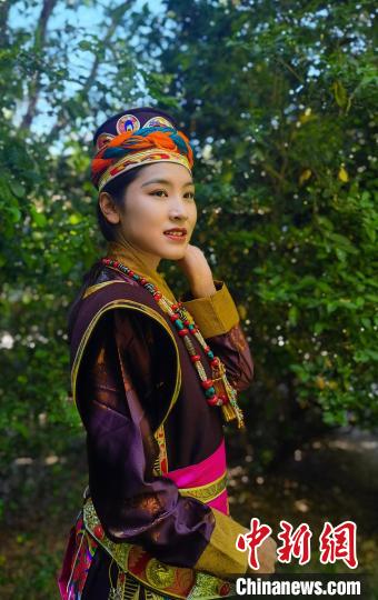 圖為國家級非遺項目——林芝工布藏族服飾?！±盍?攝