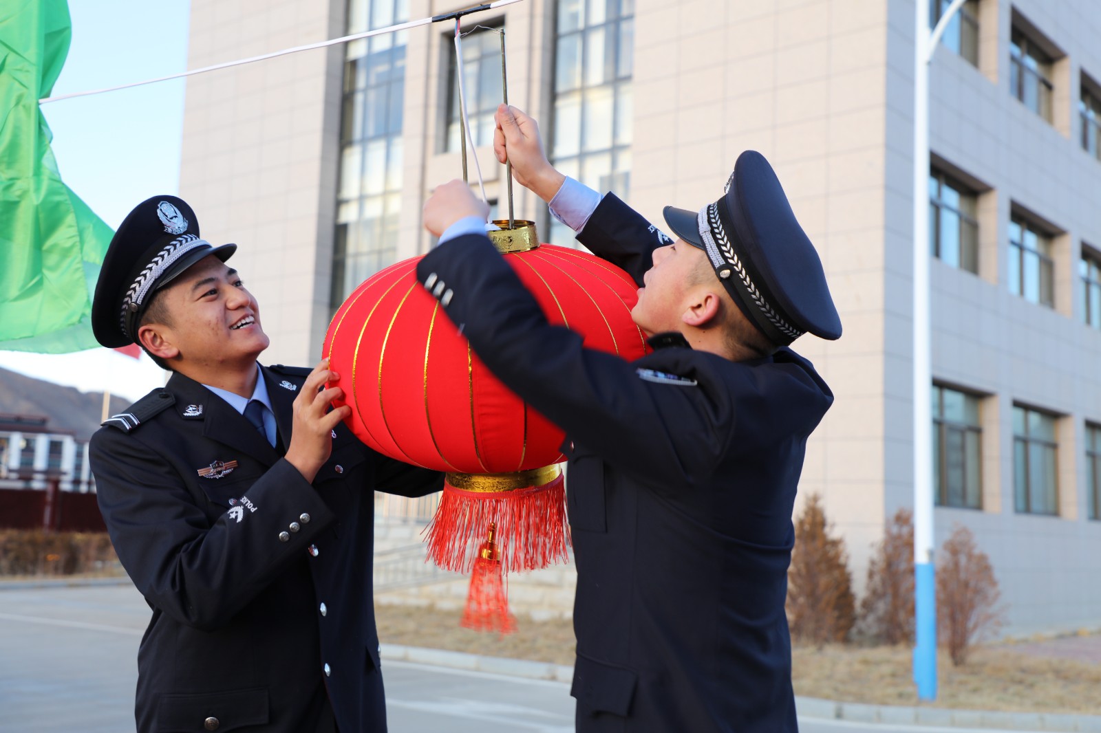 （要聞 新媒體）雪域邊關的他們，是歸途的(4189296)-20230122091651.jpg