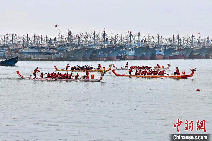 福建晉江海上賽龍舟