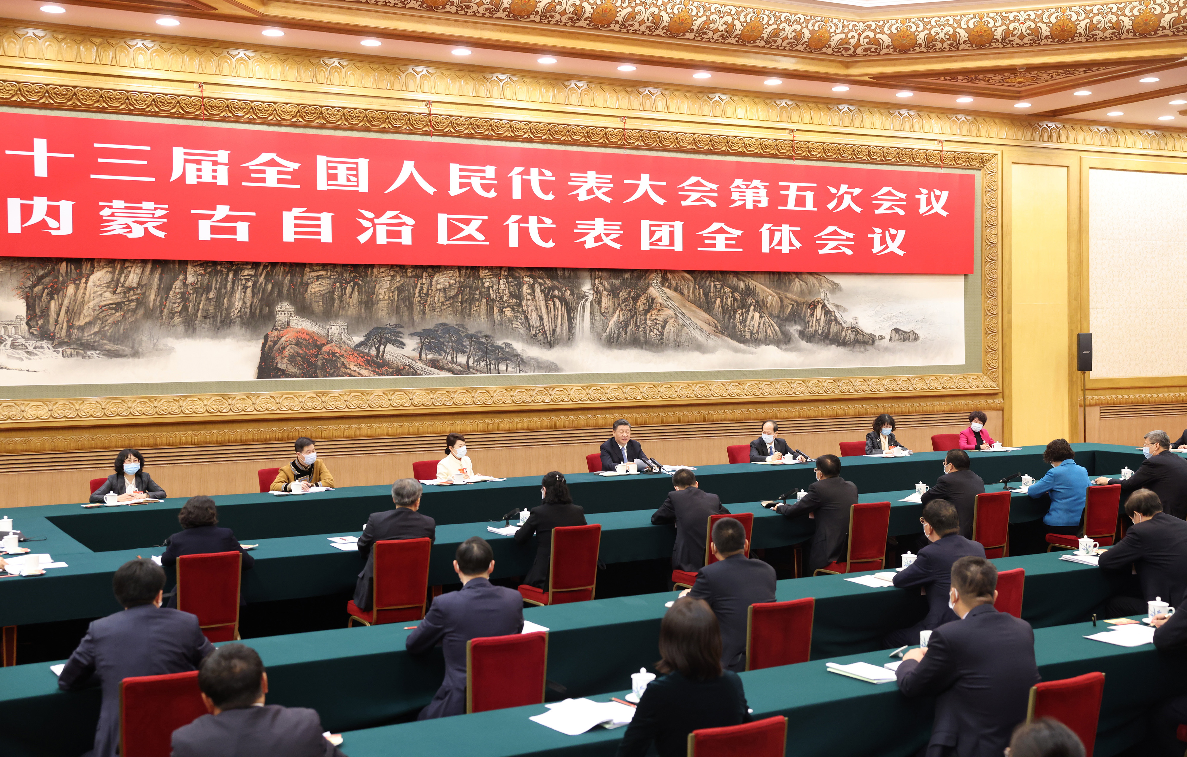2022年3月5日，習近平總書記參加十三屆全國人大五次會議內蒙古代表團的審議。